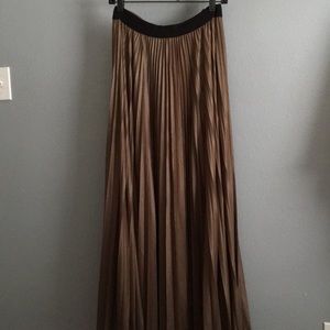 COPY - Pleated Maxi Skirt